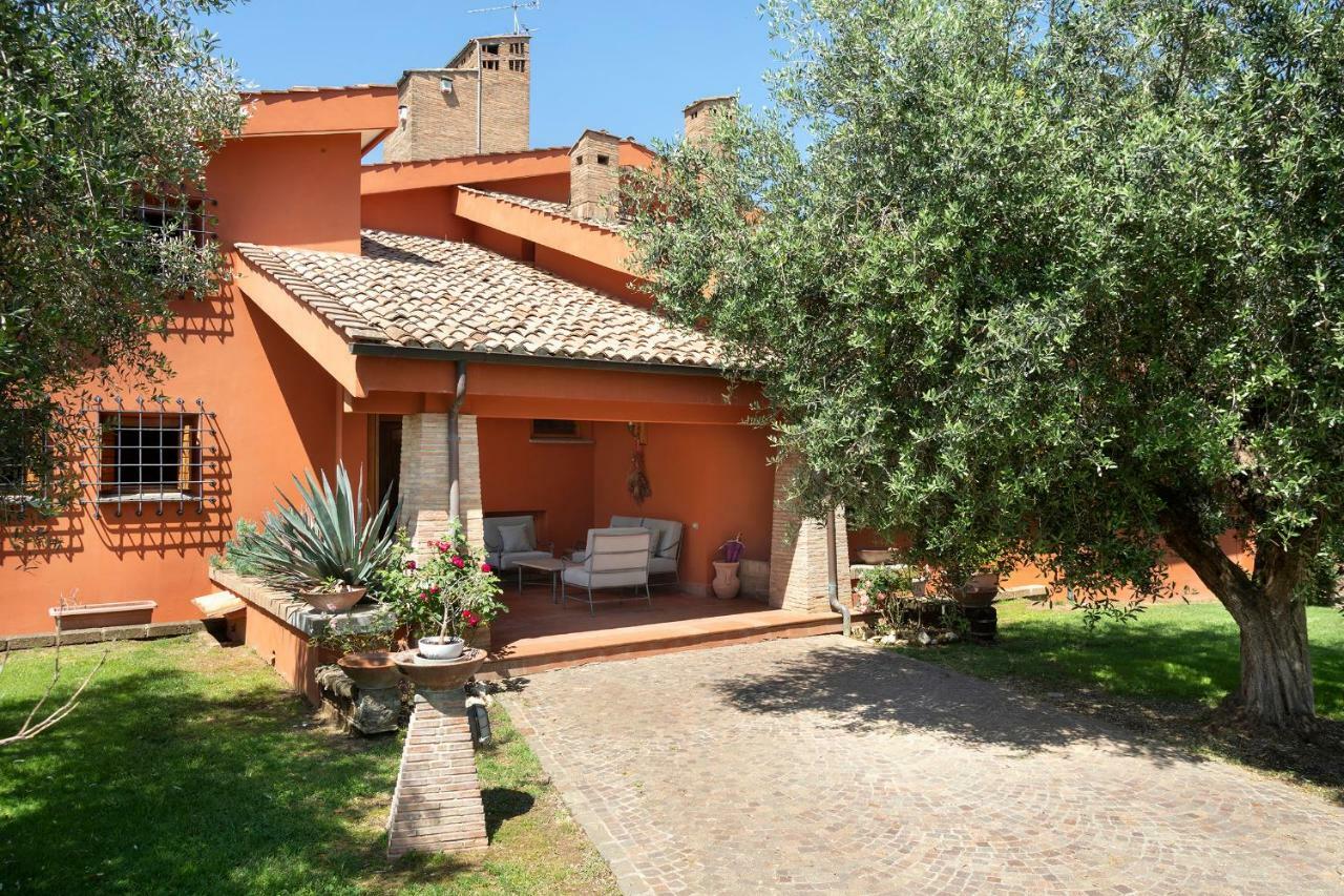 Villa In Via Della Marcigliana Casale Torre San Giovanni Exterior photo