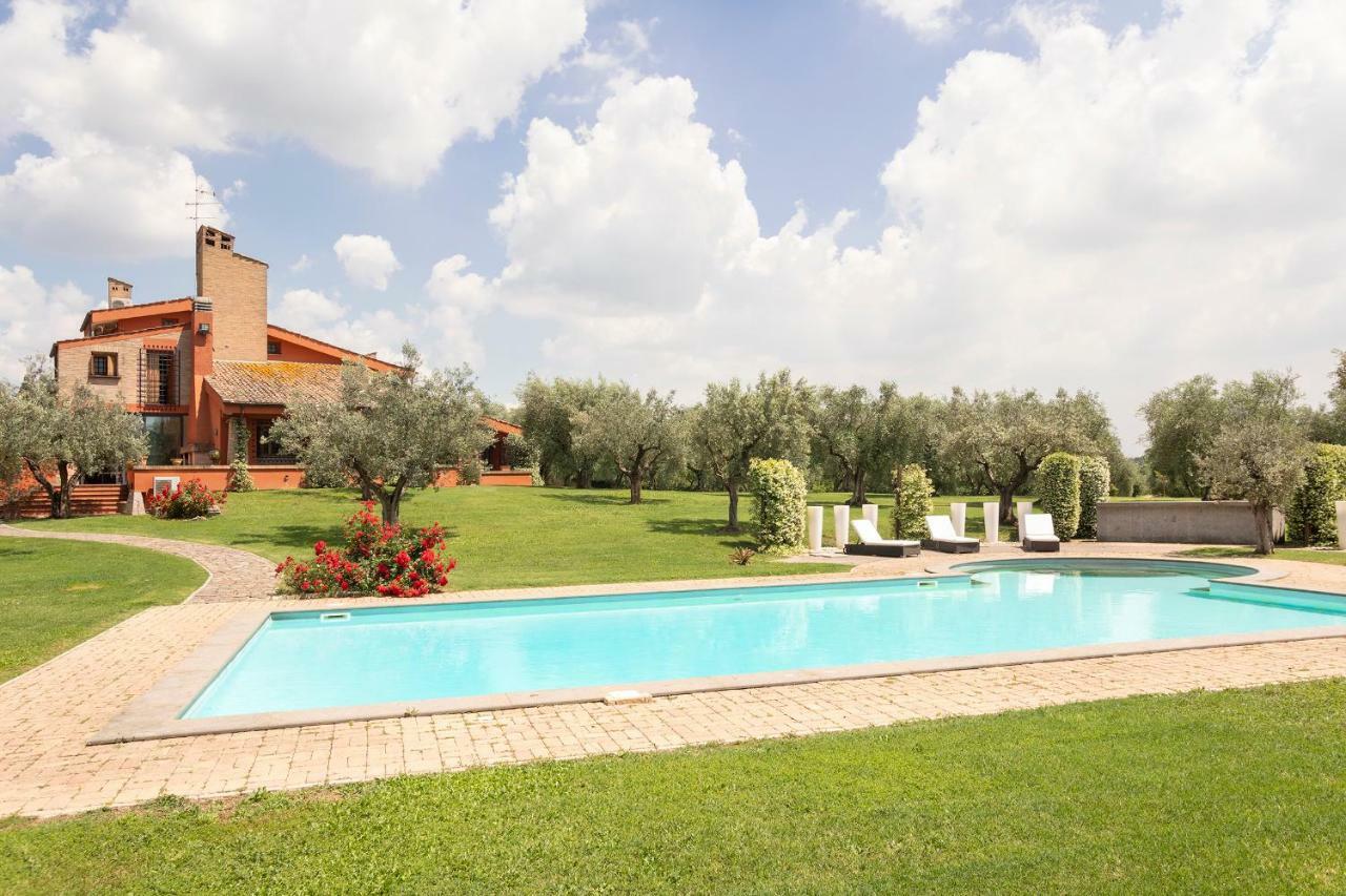 Villa In Via Della Marcigliana Casale Torre San Giovanni Exterior photo