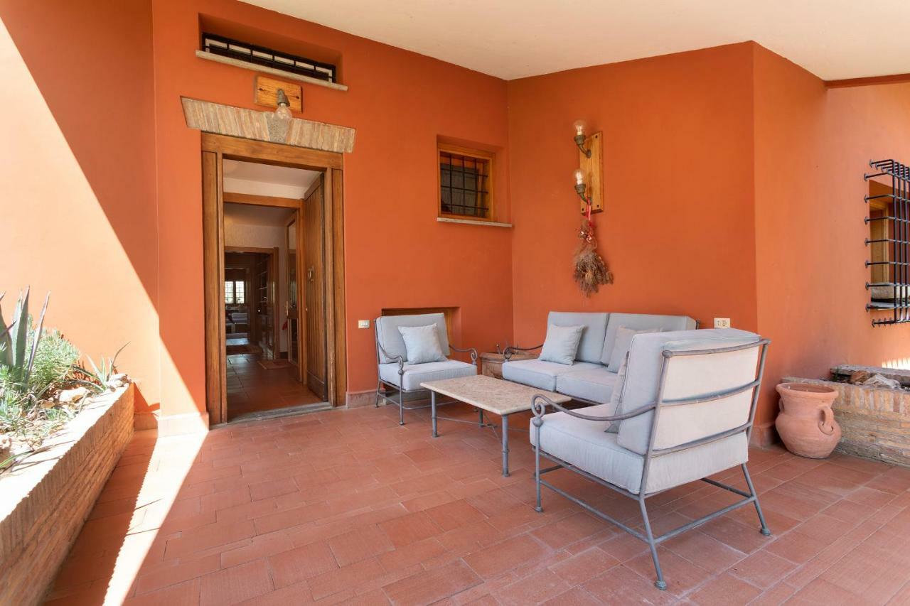 Villa In Via Della Marcigliana Casale Torre San Giovanni Exterior photo